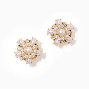 New in Package, Lilly Pulitzer Dreamy Studs, in Resort White
